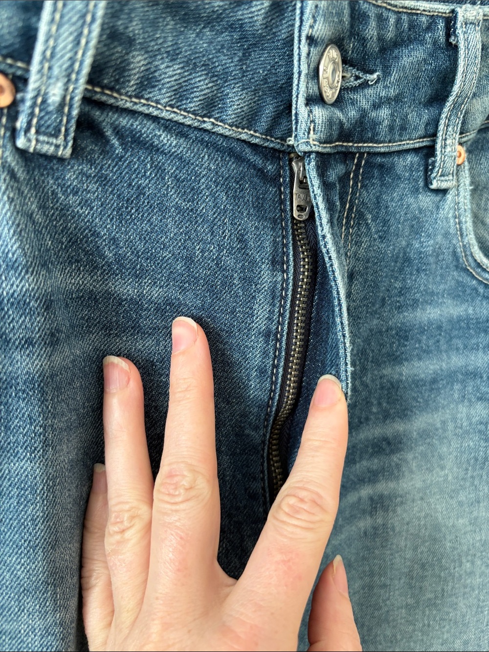 PAIGE Sasha Ankle Wide-Leg Cuff Jeans - Picture 6 of 11